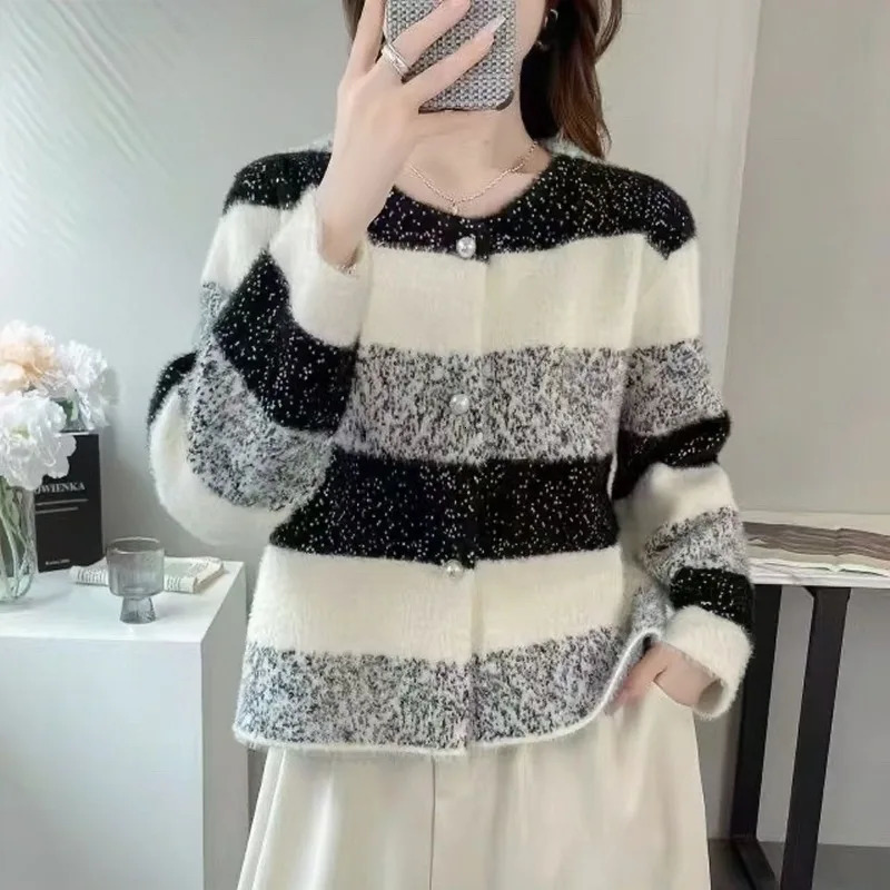 Autumn Winter Fashion Striped Cardigan Oneck Coat Women Simplicity Office Lady Long Sleeve Tops Trend Allmatch Casual Jackets 250103