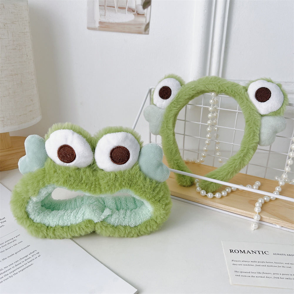 Adorable Green Frog Cartoon Hair Claw for Adults - Cute Animal Headband for Fall and Winter