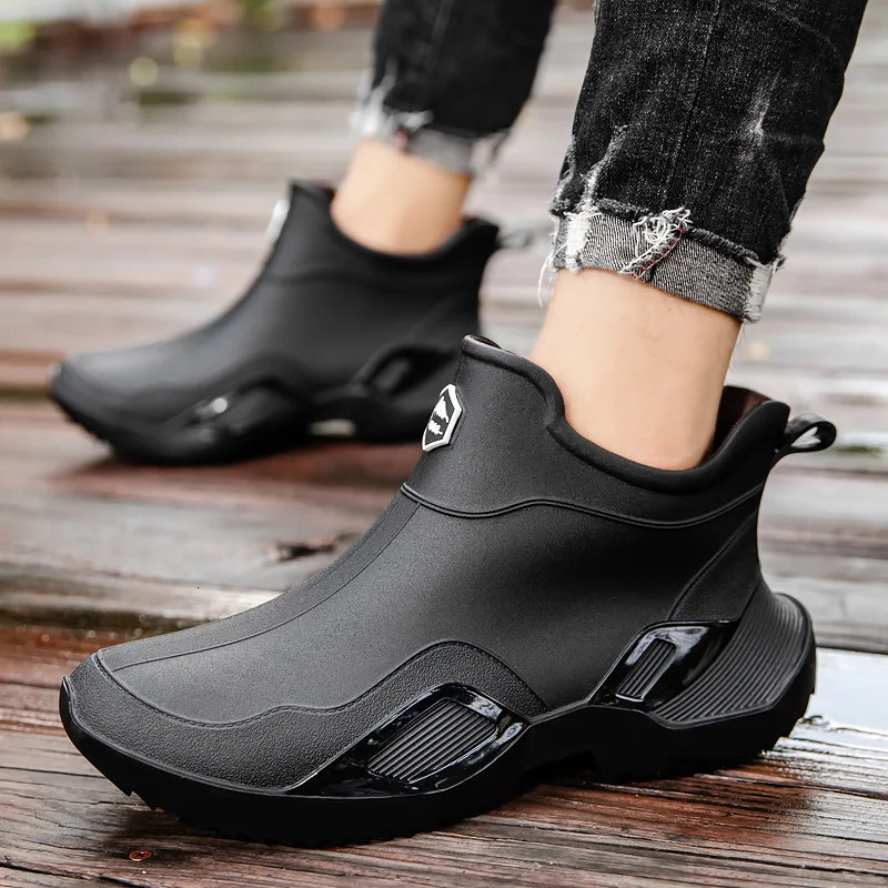 Adult Short Tube Fashion Rain Boots Men and Women Cotton Warm Anti-slip Rain Boots Outdoor Travel Comfortable Anti-fatigue Boots 250106