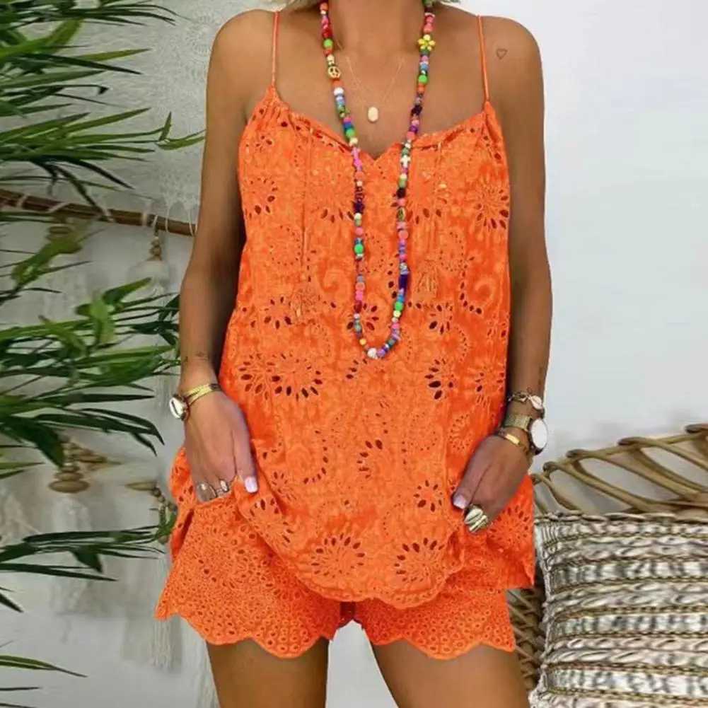 New Two Piece Sets Women Outifits Casual V-Neck Sveless Embroidery Top Shorts Set 2022 Fashion Women SuitXJ250106