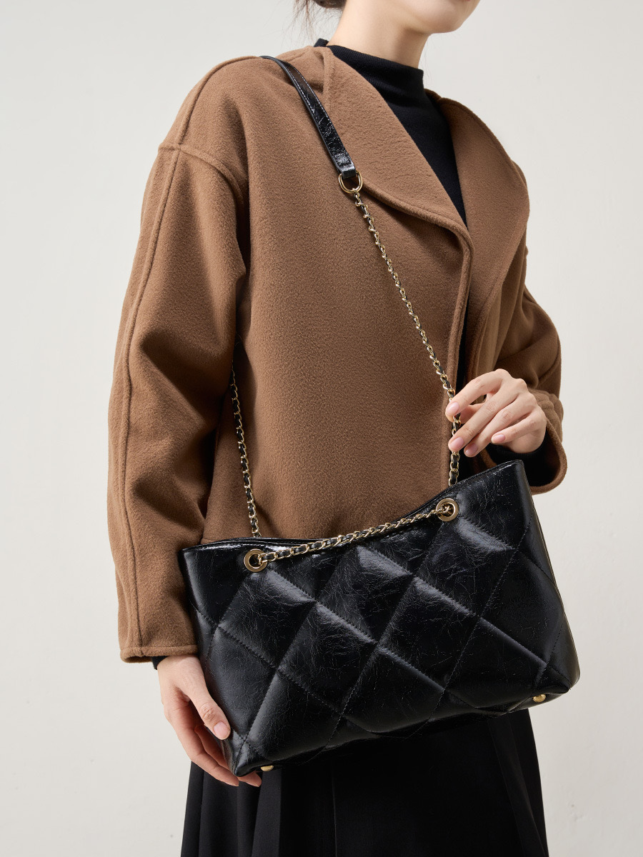 Classic and Fashionable Big Chain gge Small Square Single Shoulder Crossbody for leather 240820