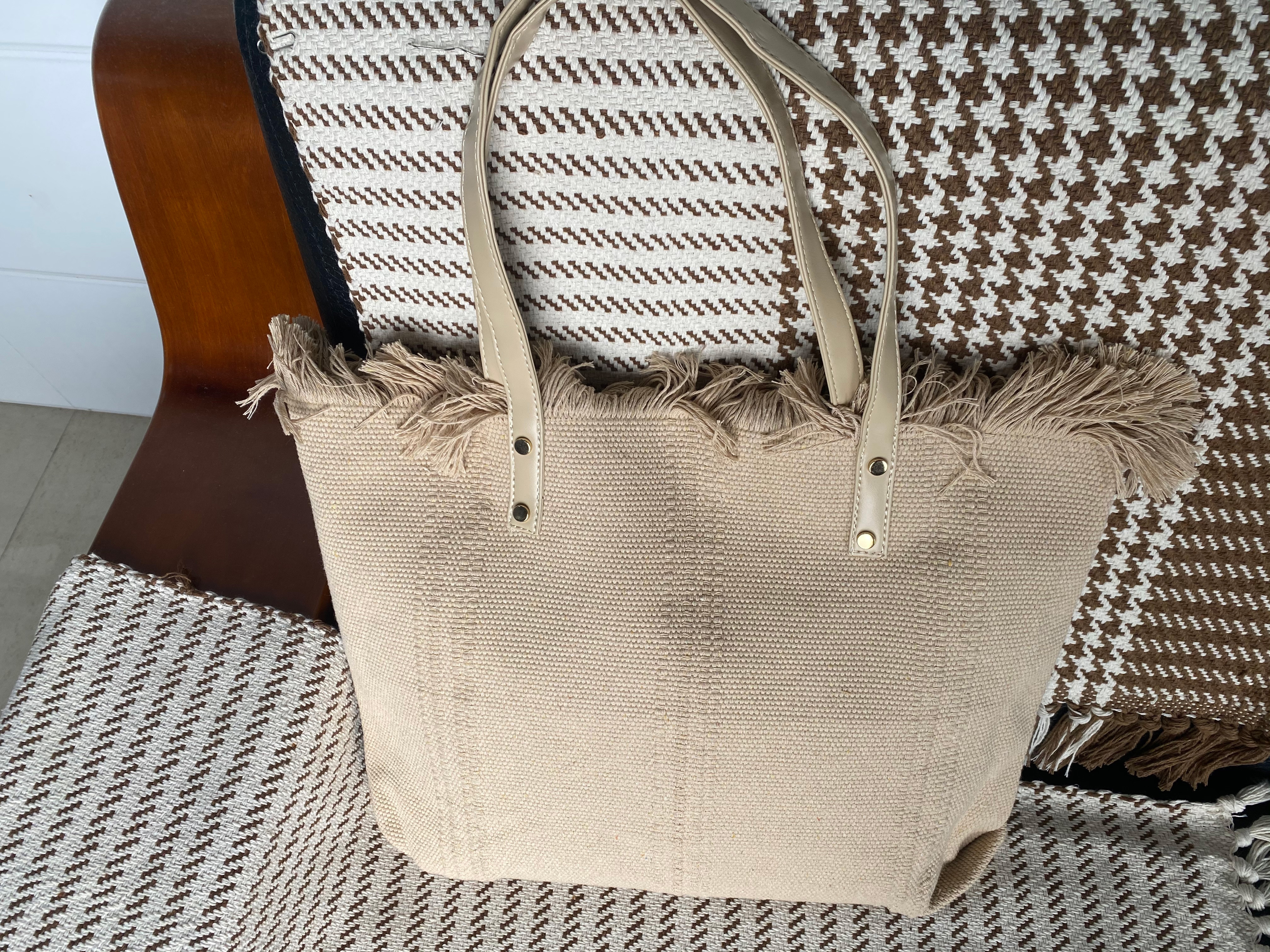 Vintage Style Handcrafted Linen Crossbody Purse for Everyday Use