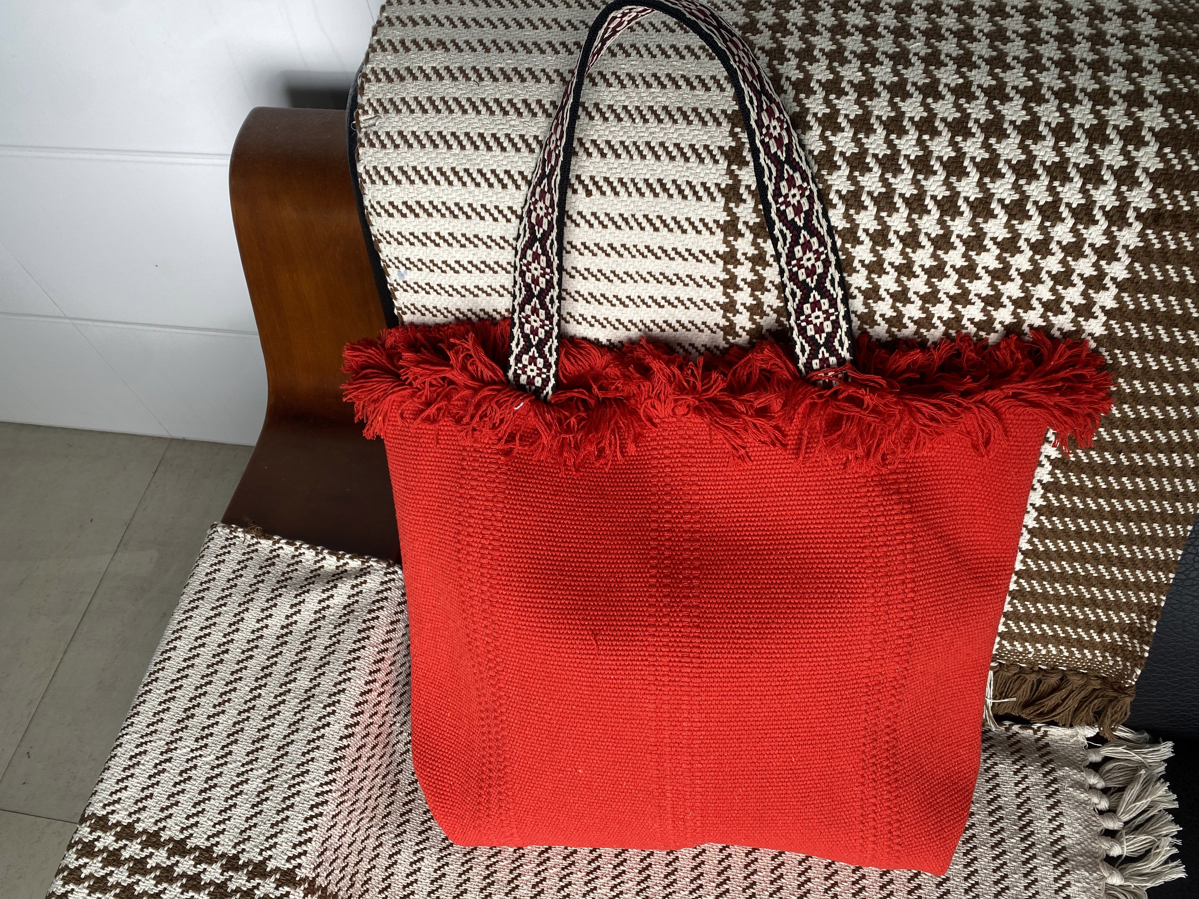 Vintage Handcrafted Linen Shoulder Bag for Everyday Use