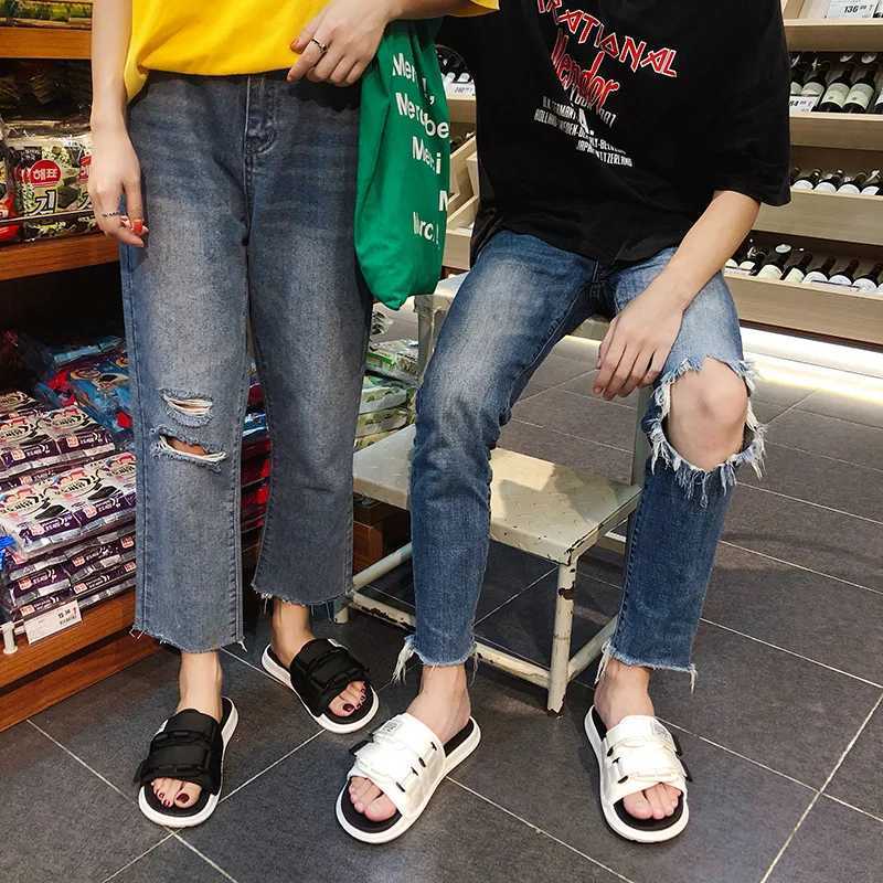 Mens sandals couples shoes fashionable casual soft soled slippers womens beach shoes mens slippers womens slippers Chanclas sandals M250108