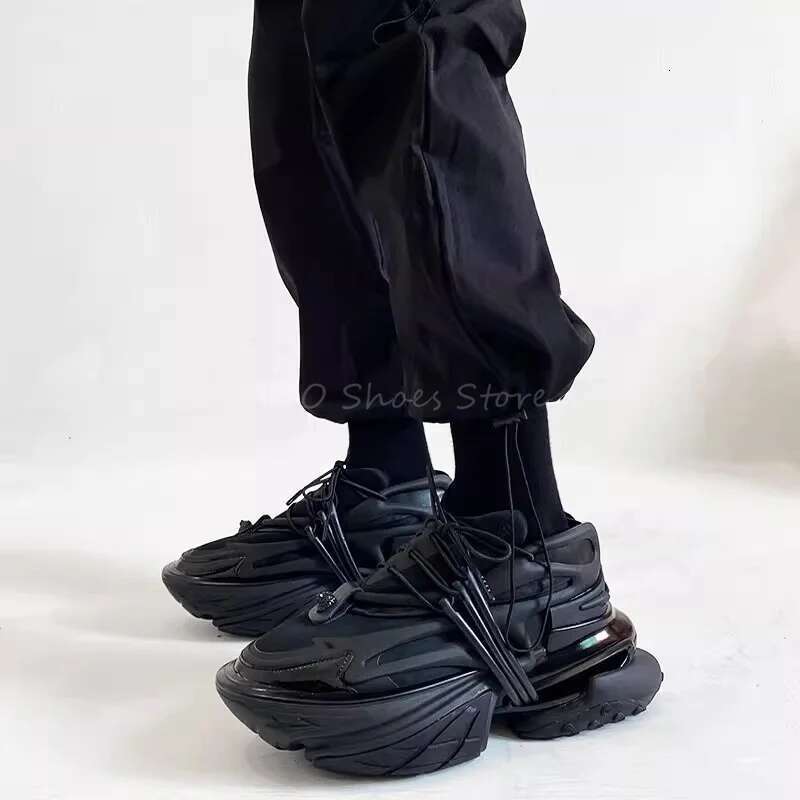 Bullet Dad Sneakers for Men and Women Ins Fashion Couple Thick Sole Heightened Casual Sports Spacecraft Yacht Shoes