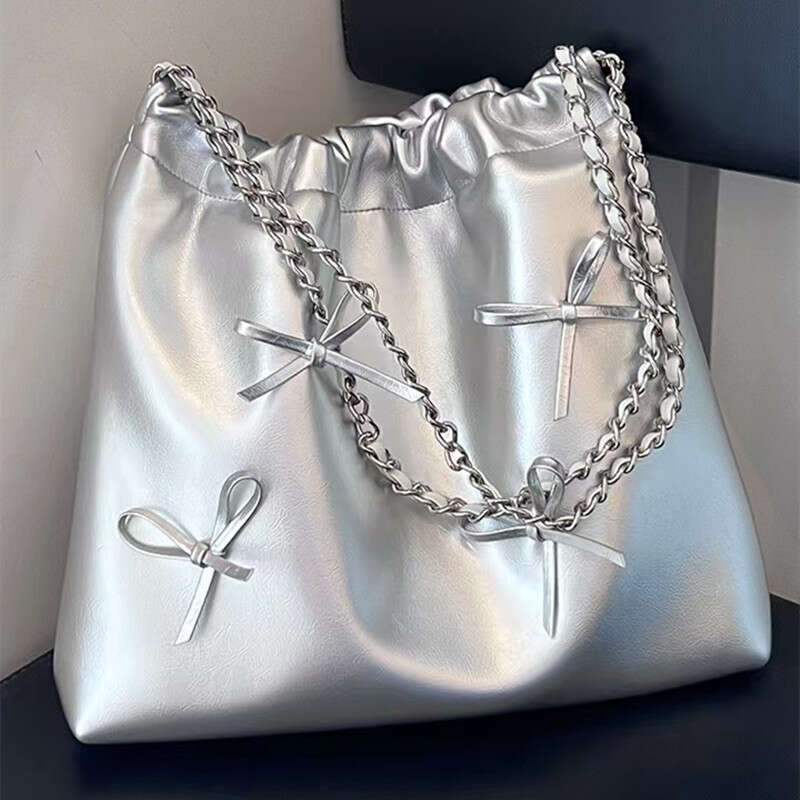 2025S Designer S New Model Sier Textured For Women Summer New Trend Chain Large Capacity Tote Fashion Versatile Shoulder Bag