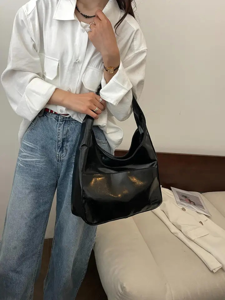 Large-capacity bag for women retro style casual commuting college student class shoulder bag tote bag trendy 250106