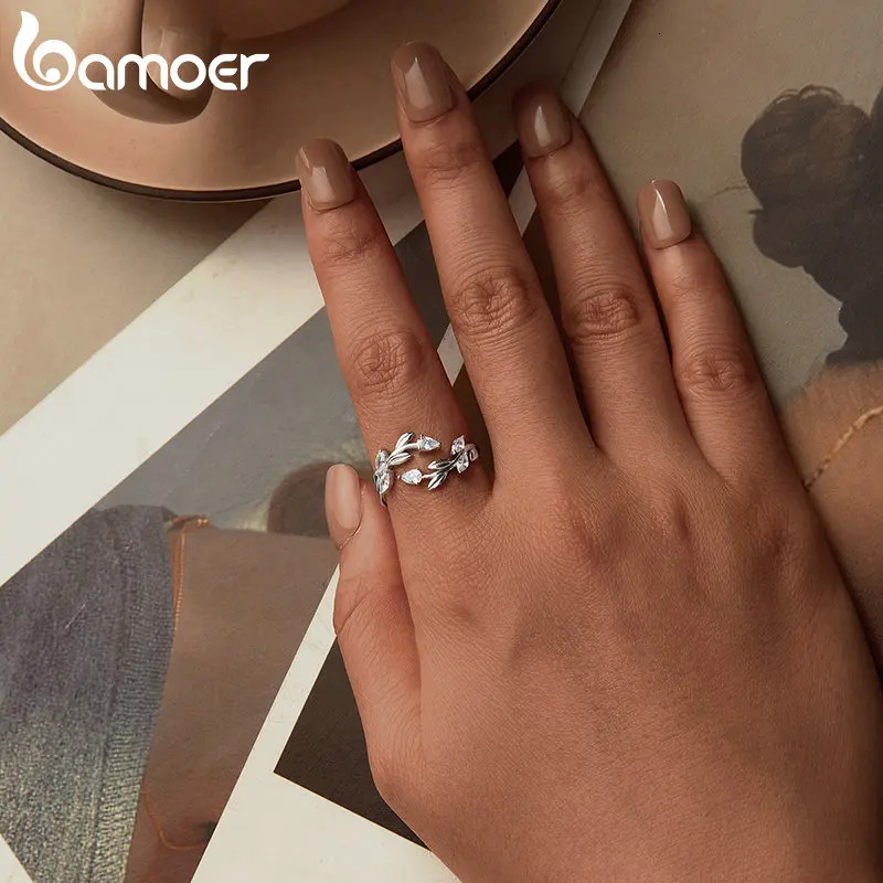 925 Sterling Silver Simple Leaf Adjustable Ring Lucky Leaves Statement Ring for Women Promise Ring Fashion Jewelry BSR552 250106