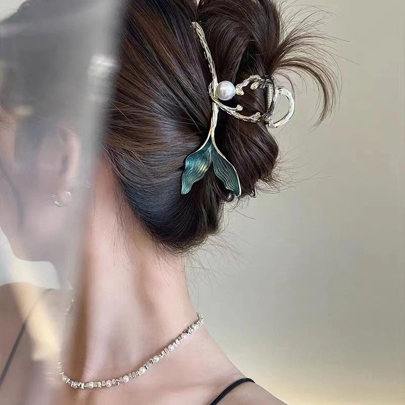 Fashion Pearl Alloy Shark Clip Elegant Mermaid Tail Metal Hair Claw for Ladies Fish Tail n Hair Accessories 250103