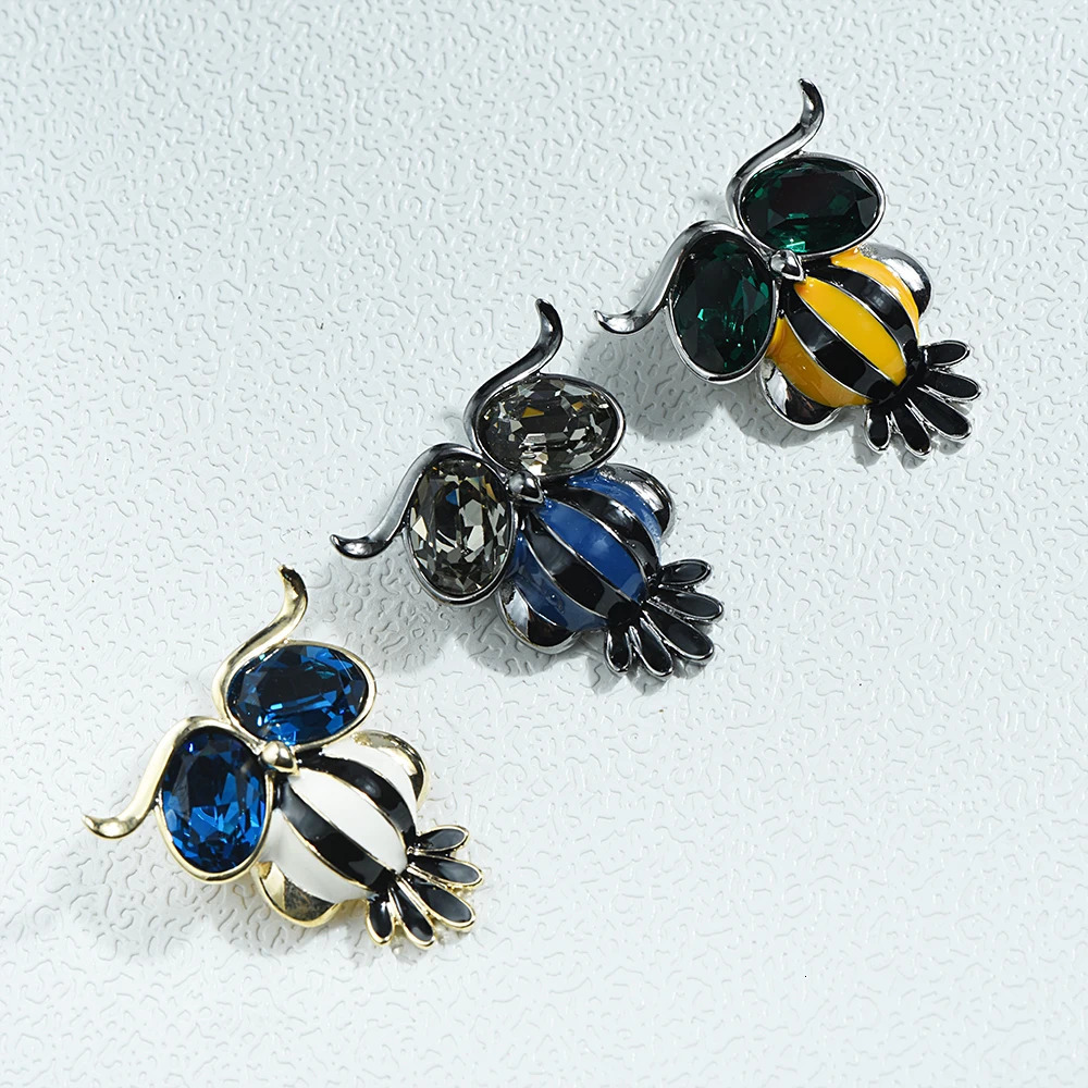 ICEYYSilver Enamel stripe Owl Brooch Big Eye Animal Lapel Pin Mens Suit Badge Scarf Buckle Clothing Party Women Accessories 241230