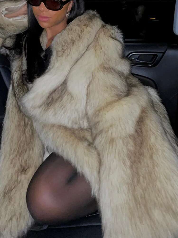 Winter Lady Urious Lapel Faux Fur Coats Fashion High Street Long Sleeve Oversize Cardigan Jacket Thick Warm Female Outerwear