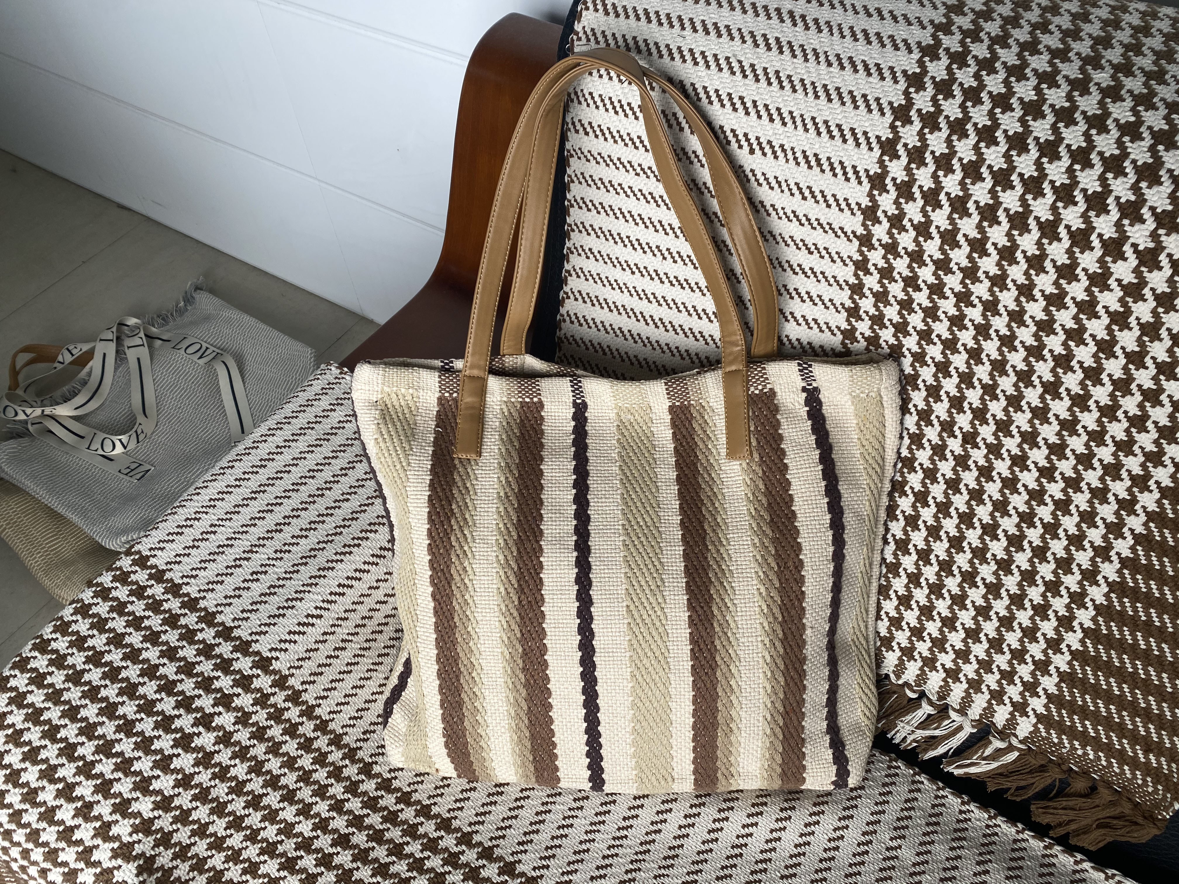 Vintage Handmade Linen Shoulder Bag for Everyday Use