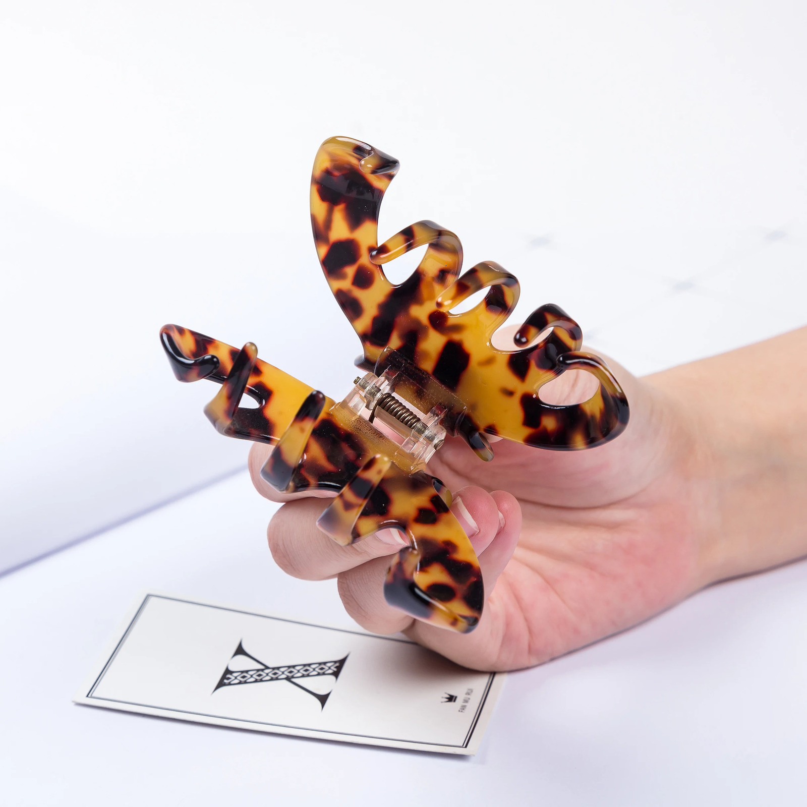 Prettyou 3.6/9cm Handmade Celluloid French n Acetate Clip Barrettes Hair Claw Tortoise Shell Fashion Accessories 250103