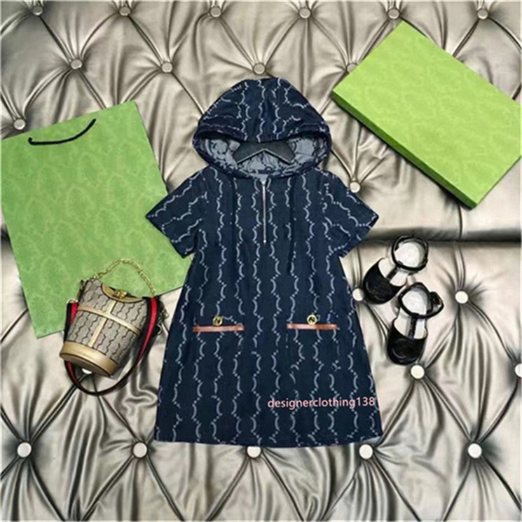 Children's designer's latest summer men's and women's short sleeve T-shirt short sleeve letters classic printed cotton set D28