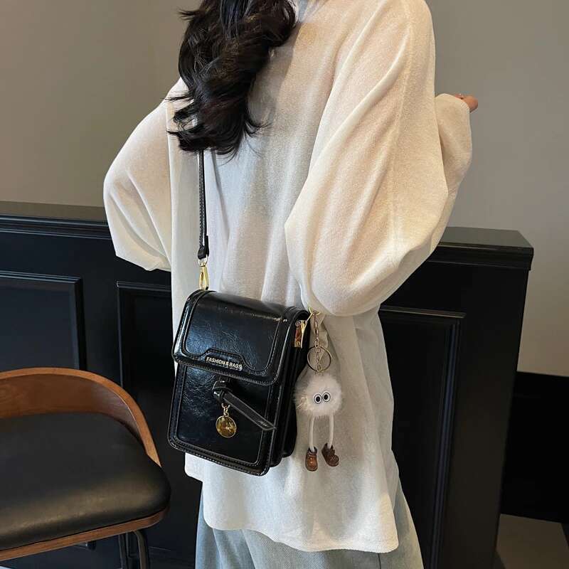 Avant garde fashion multifunctional solid color PU small square new designer simple hot selling shoulder bag commuting fashion exquisite crossbody bag