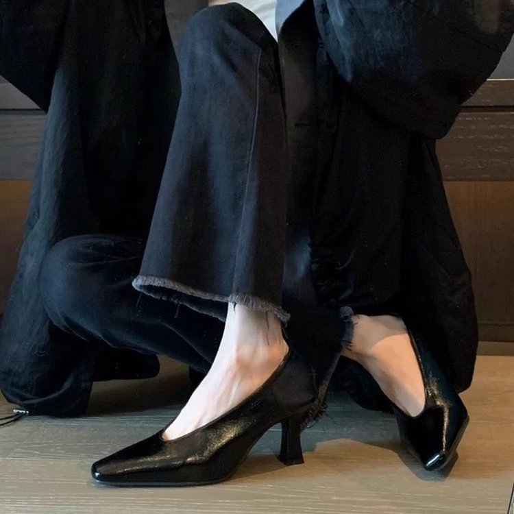 Women Dress Shoes hot High Heel Fashion Casual Style Versatile Commute Square Toe NEW hot Triple Black Bury Free shipping