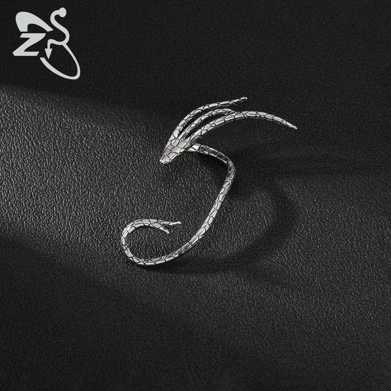 ZS 1/2PCS 316L Stainless Steel Wrap Earring Snake Claw Ear Cuff Gothic Ear Clips Punk Rock Non Pierced Cartilage Earrings 250103