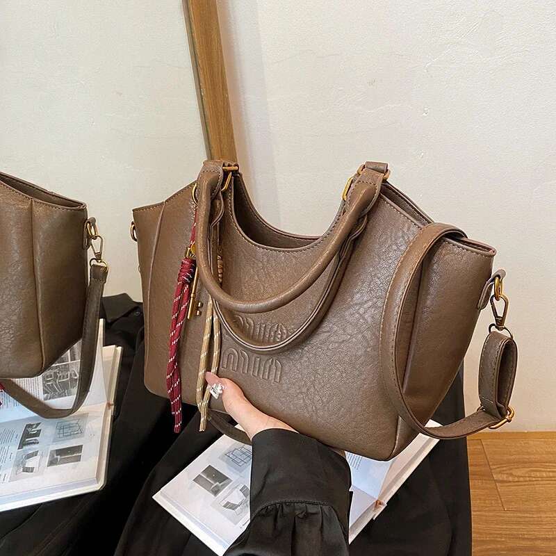 2025 New Popular Tassel Handbag Capacity Women's Quality Shoulder Bag Designer Large Chain Crossbody Bag