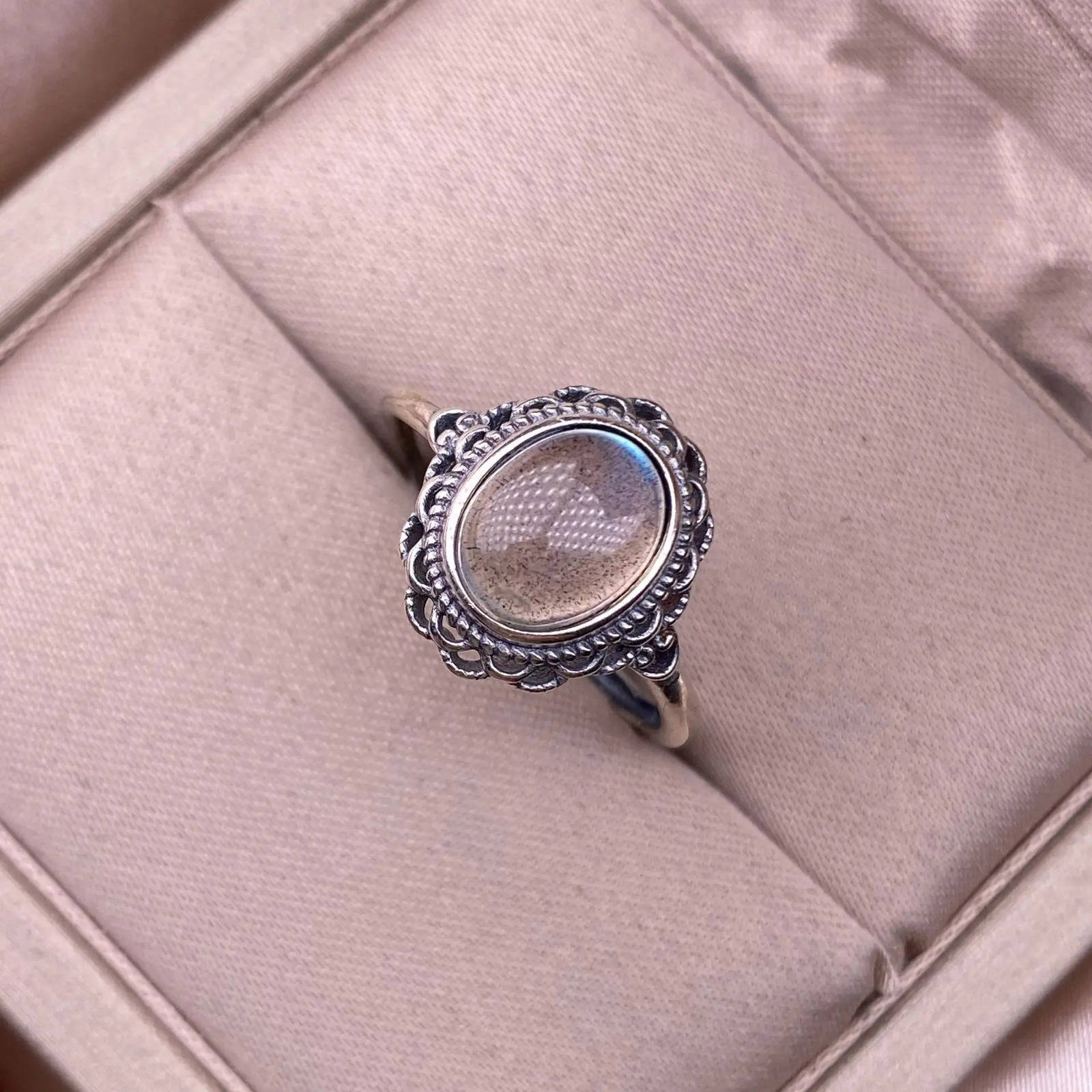 Natural Moon Stone Ring s925 Silver Vintage Hollow Exquisite Pattern Womens Ring Party Jewelry Accessories Valentines Day Gift 250106