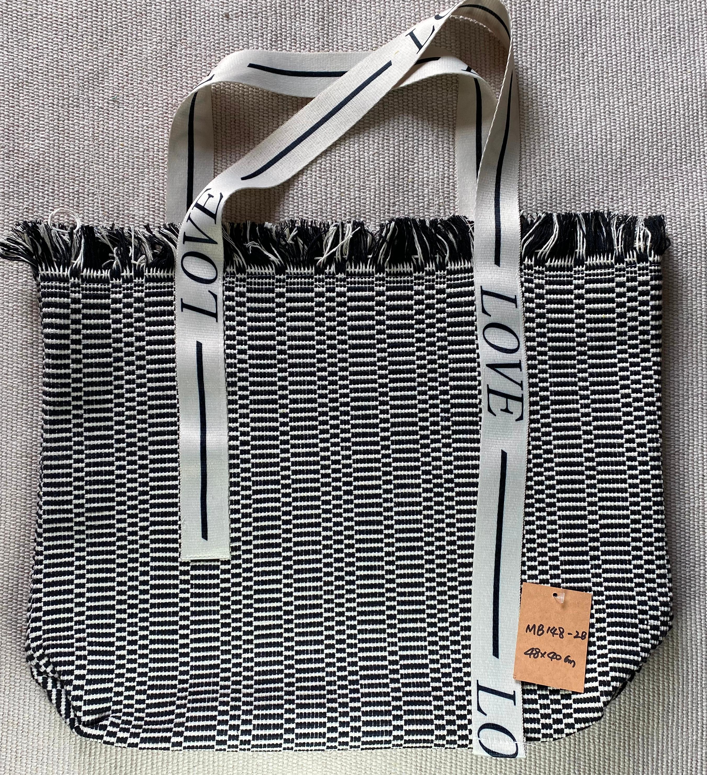 Sustainable Crafted Linen Satchel - Timeless Style & Comfortable Wear