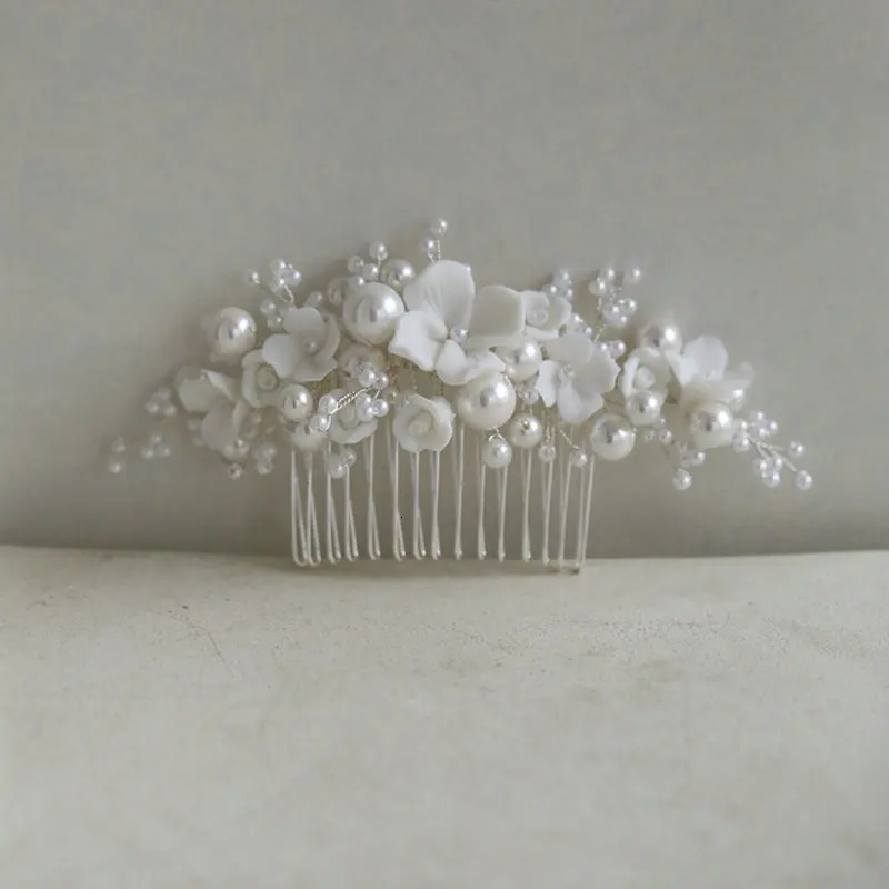 Handmade Ceramic Flower Pearl Shell Hair Comb Bridal Headpiece Simple Beautiful Wedding Tiara Accessories For Women 250107