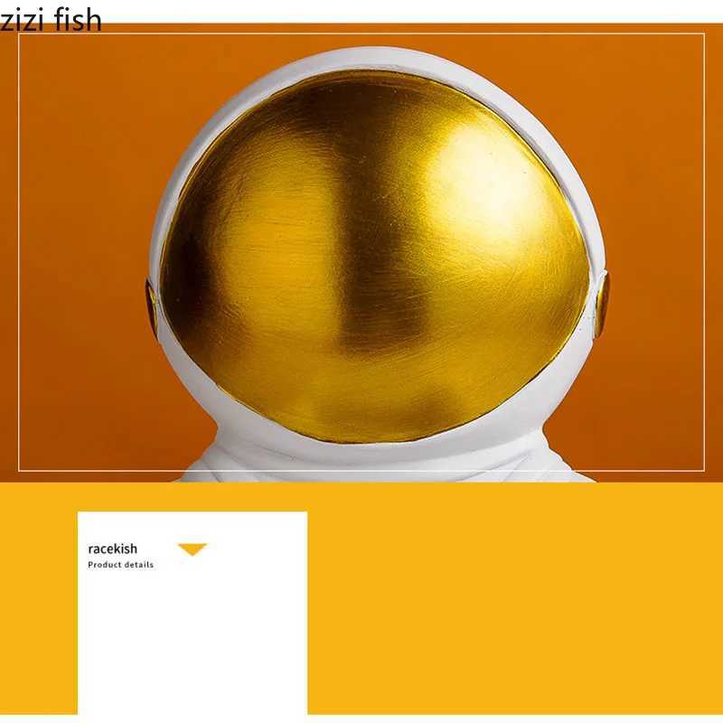 Astronaut roller frame resin astronaut paper towel dispenser toilet bathroom rack wall mounted European bathroom decoration Y250107