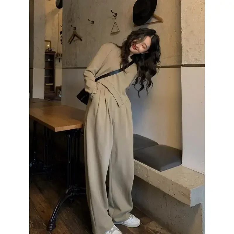 Jogging Suits for Women Retro Hong Kong Style Chic Autumn Winter High Street Casual Sweatshirt Wideleg Pants Twopiece Set 250106