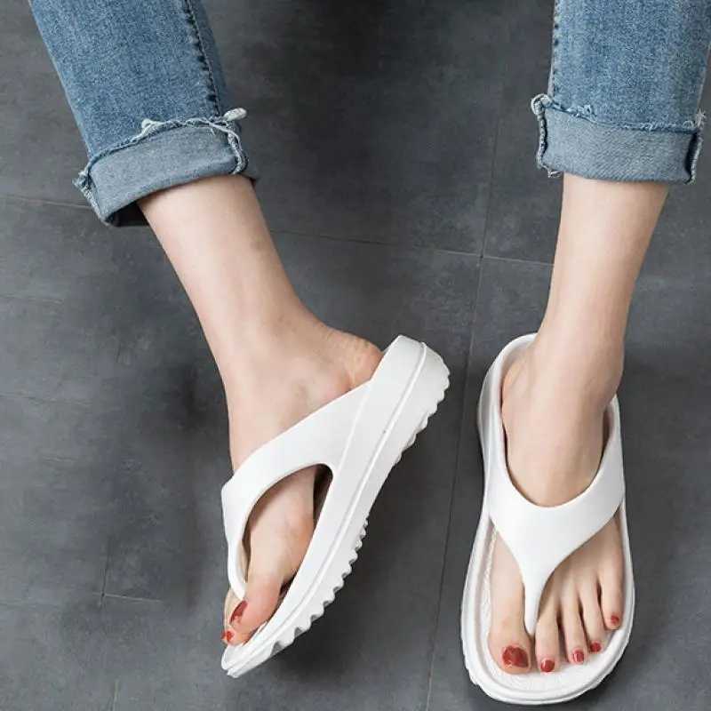 New Arrival Womens Fashion Wedge Anti slip Flip Cover New Summer Couple Home Comfortable Soft Sole Slide for Women Eva Beach Plus Size Clip toe T25010
