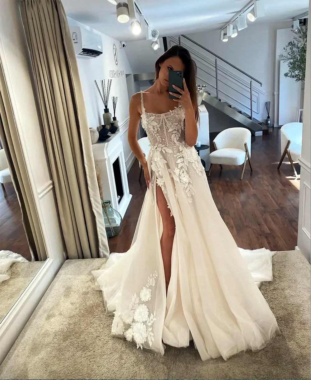 3D Floral Appliques Beach Wedding Dresses Side Split Long Spaghetti Straps Bridal Gowns Beaded Illusion Corset Boho Bride Dress Custom Made