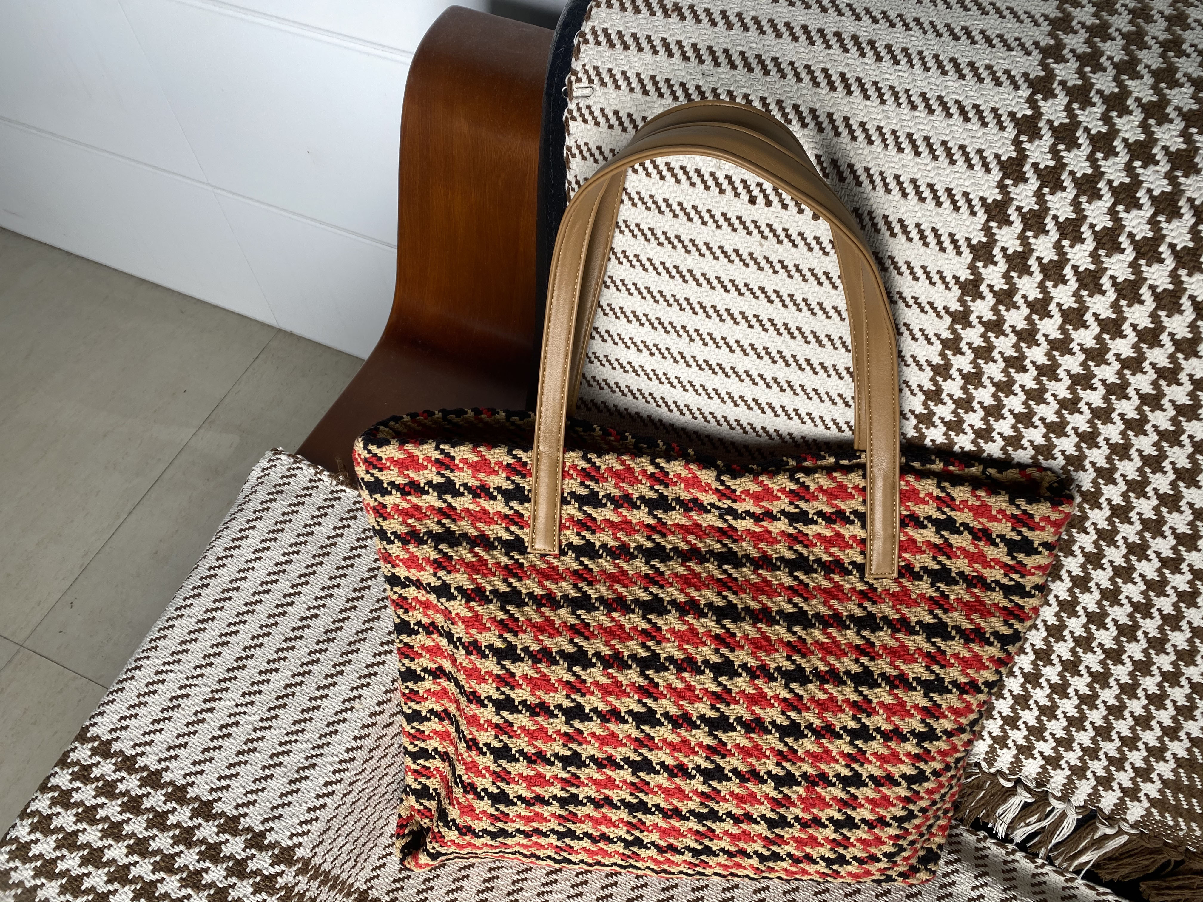 Elegant Vintage-Style Woven Linen Shoulder Bag - Perfect Accessory