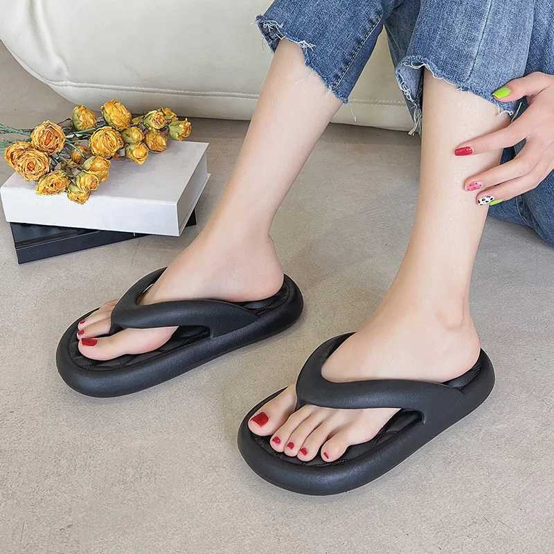 New Arrival Couple beach flip cover womens casual bathroom anti slip slider mens breathable shoes thick EVA soft anti slip slider T250108