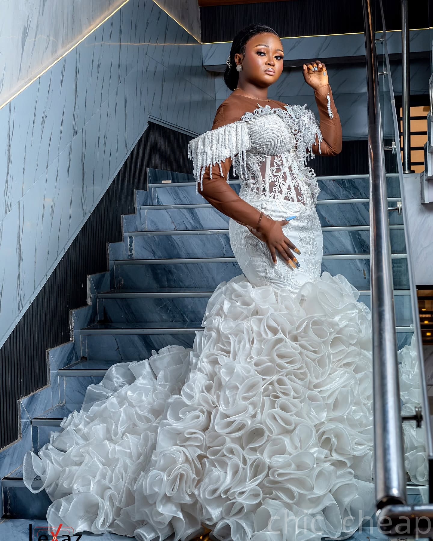 2025 Arabic Aso Ebi Plus Size Ivory Lace Wedding Dresses Pearls Flowers Beadings Organza Tiers Bridal Gowns Dress For Brides ZJ0345