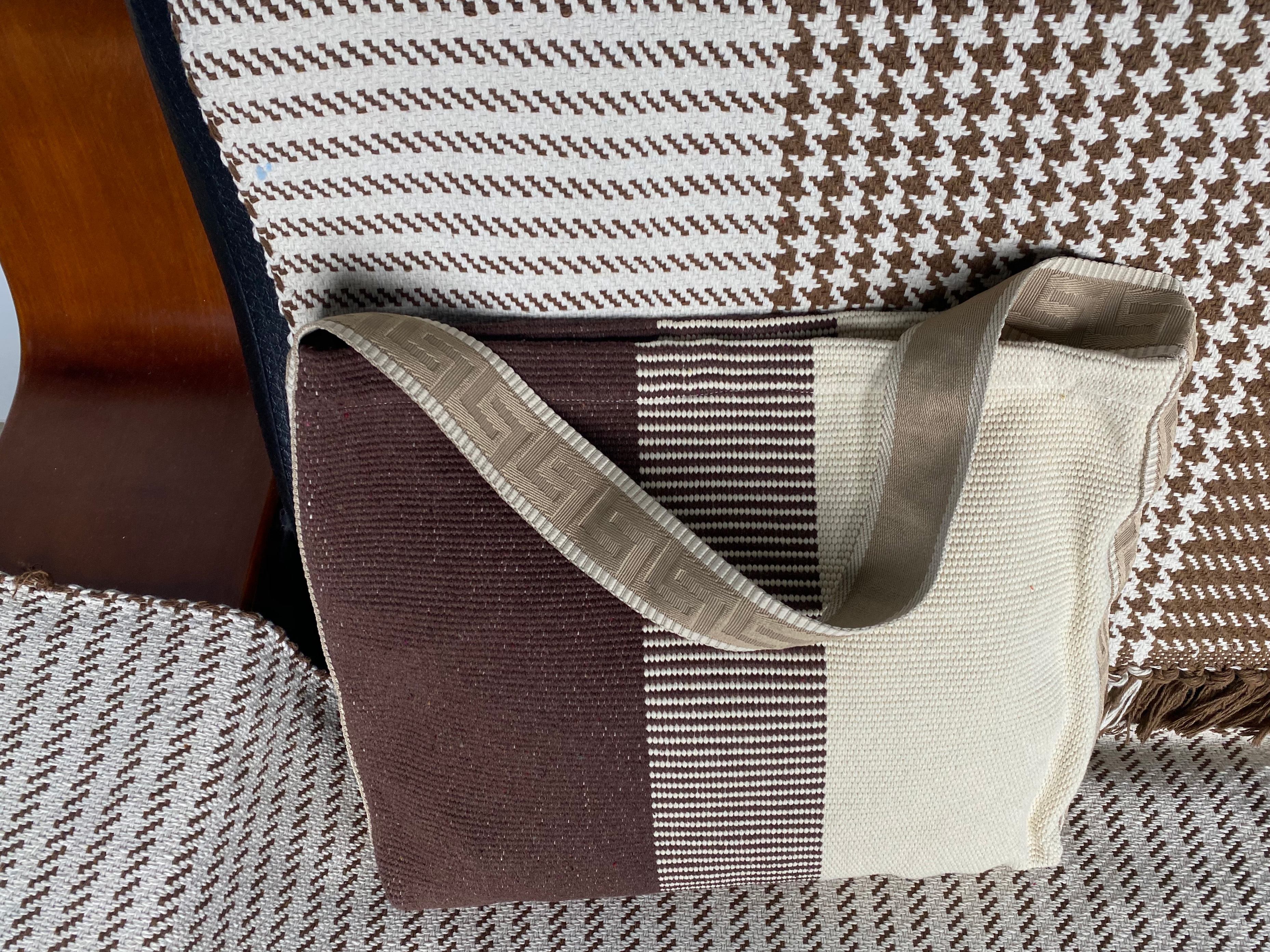 Classic Weaved Linen Cross Body Purse for Everyday Use