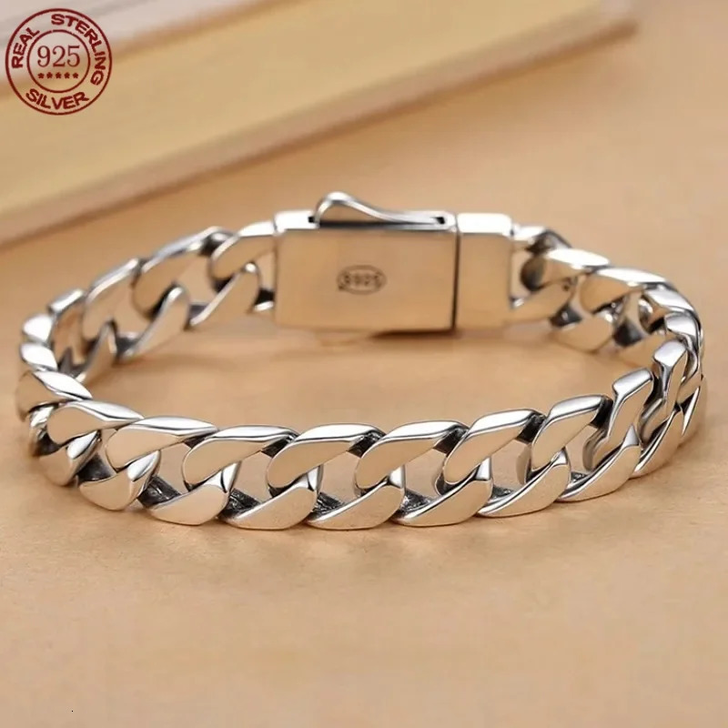The -selling Horus Eye of God S925 Silver Cuban Bracelet is a simple jewelry gift for men and women hip hop 250107