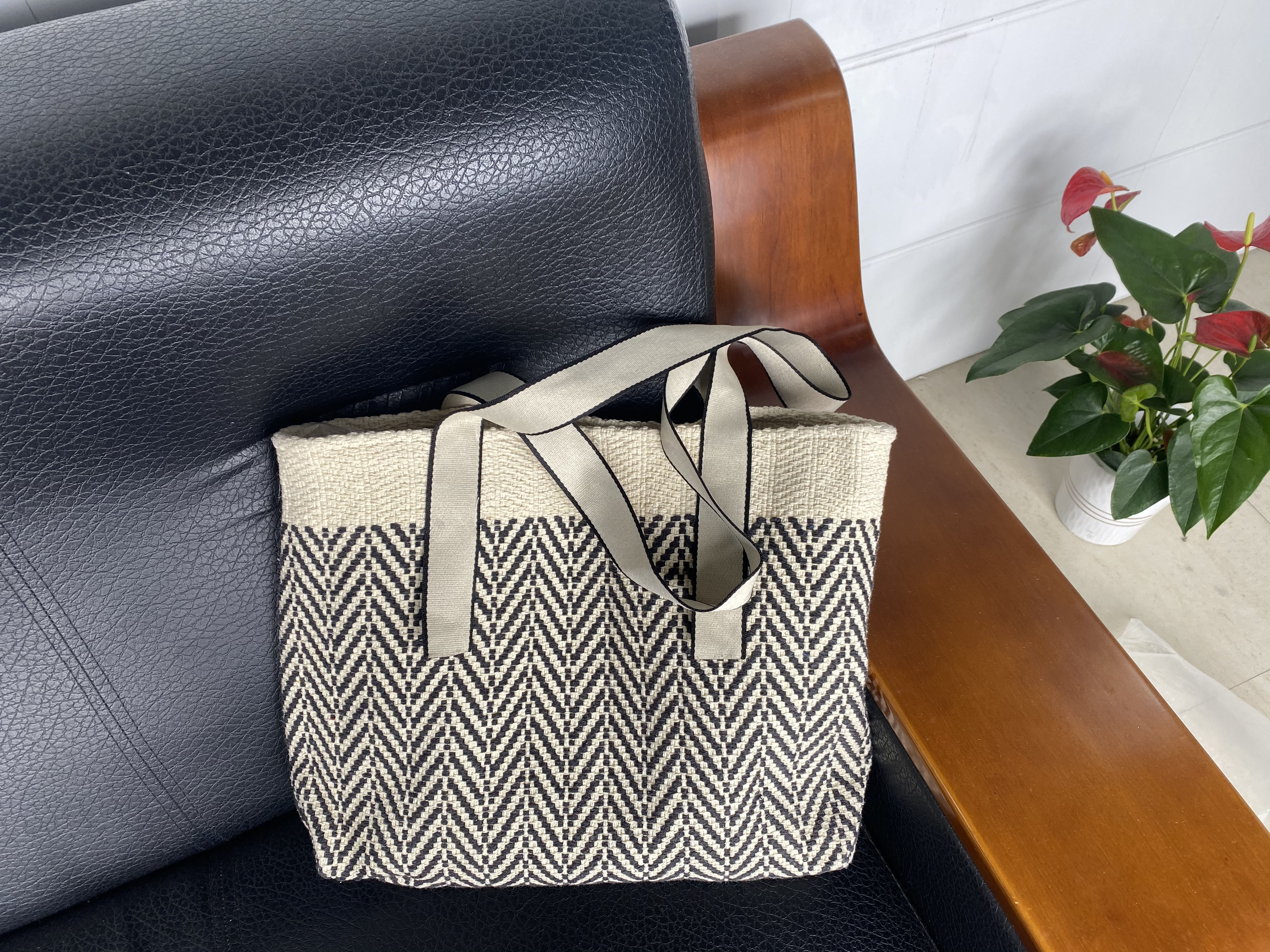 Vintage Style Handmade Coarse Fabric Cross Body Purse