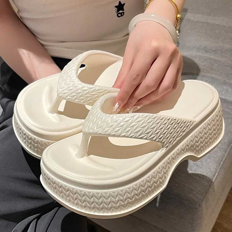New Arrival Summer womens platform flip up home anti slip comfortable soft shower slider outdoor beach flip up high-heeled womens sandals T250108