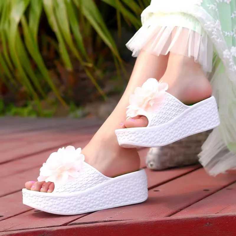 New Arrival Summer womens thick soled platform open toe womens shoes solid anti slip womens sandals wear-resistant T250108