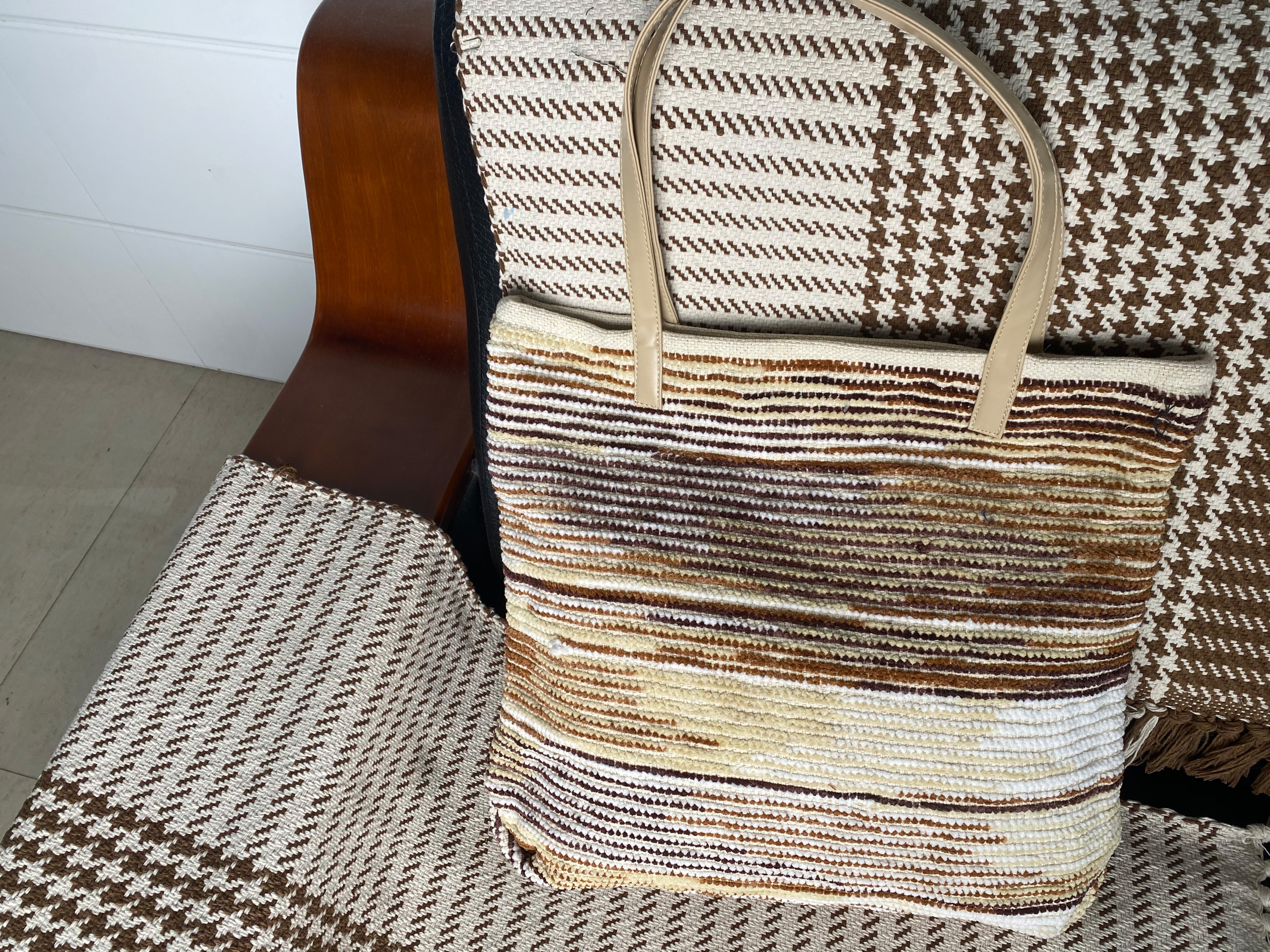Classic Handcrafted Linen Satchel - Perfect for Casual Outings