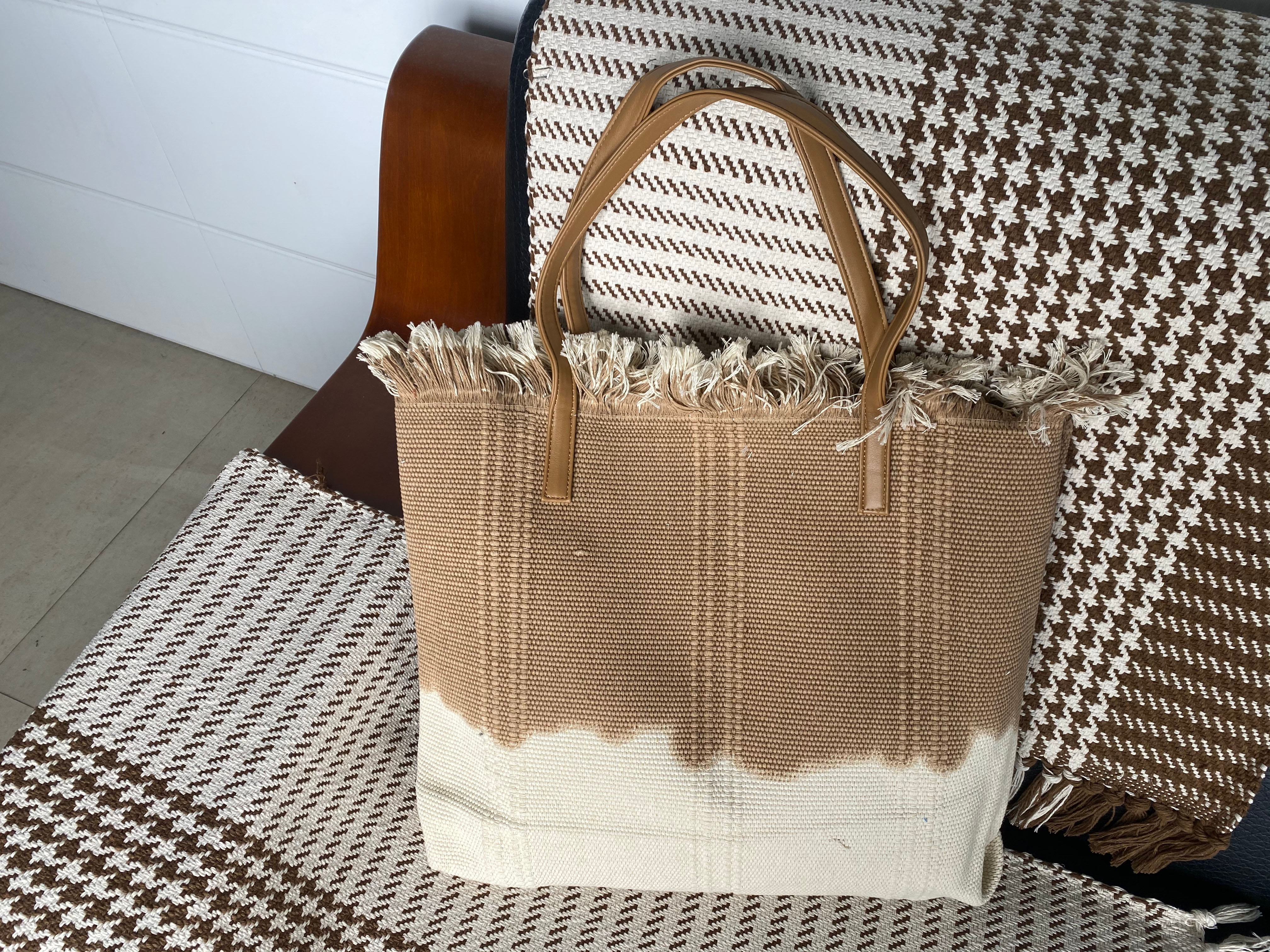 Eco-Friendly Handcrafted Linen Carryall Purse for Everyday Use
