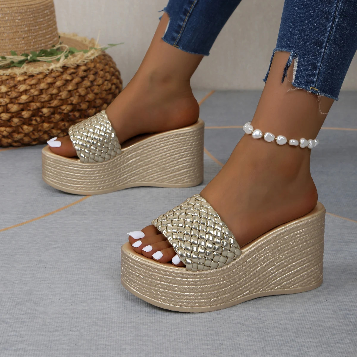 Wedges Slippers for Women Platform Sandals Woman Summer Chunky Golden Round Head Woman Thick Sole Beach Shoes Size 35-44 250107