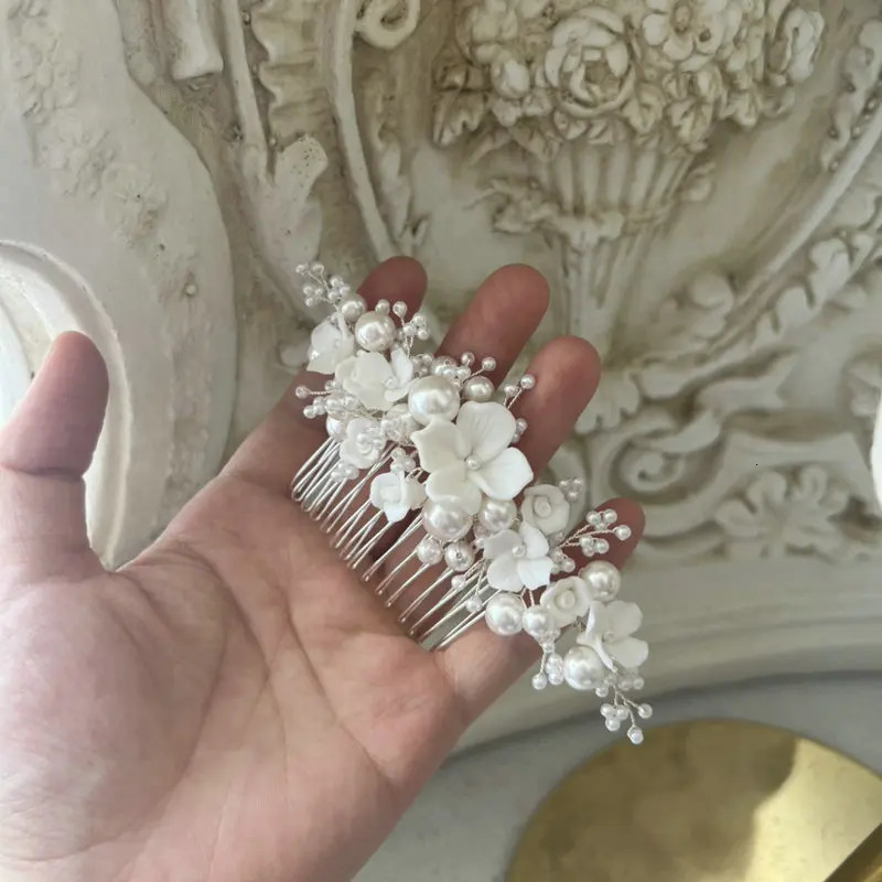 Handmade Ceramic Flower Pearl Shell Hair Comb Bridal Headpiece Simple Beautiful Wedding Tiara Accessories For Women 250107