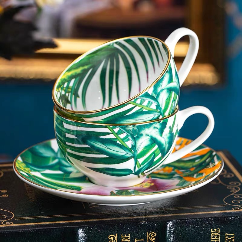 Nordic Style Tropical Rainforest Bone China Coffee Mug Good Quality Porcelain Cup And Saucer With Gold Rim Table Drinkwar 111
