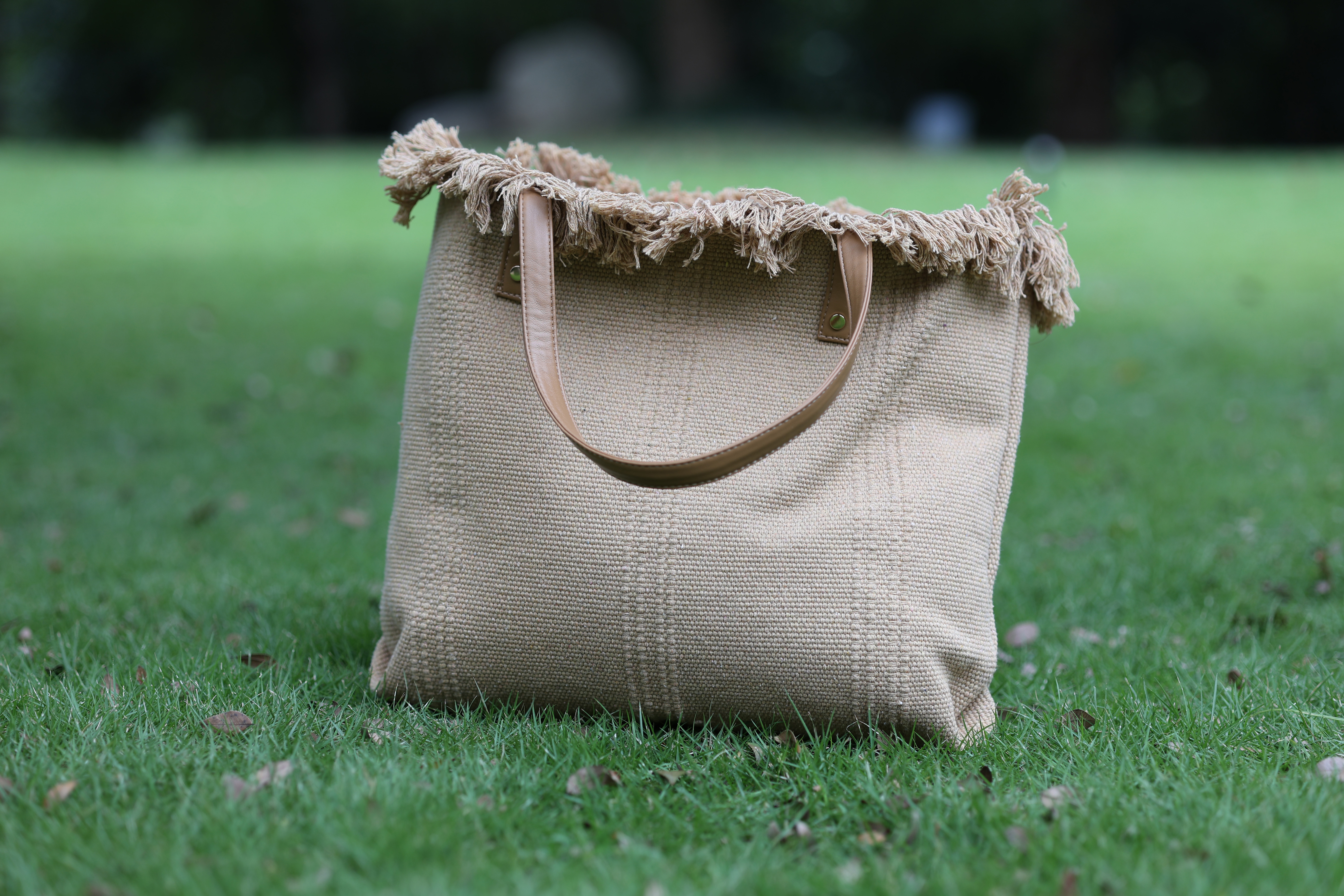 Vintage Style Handcrafted Linen Crossbody Purse for Everyday Use