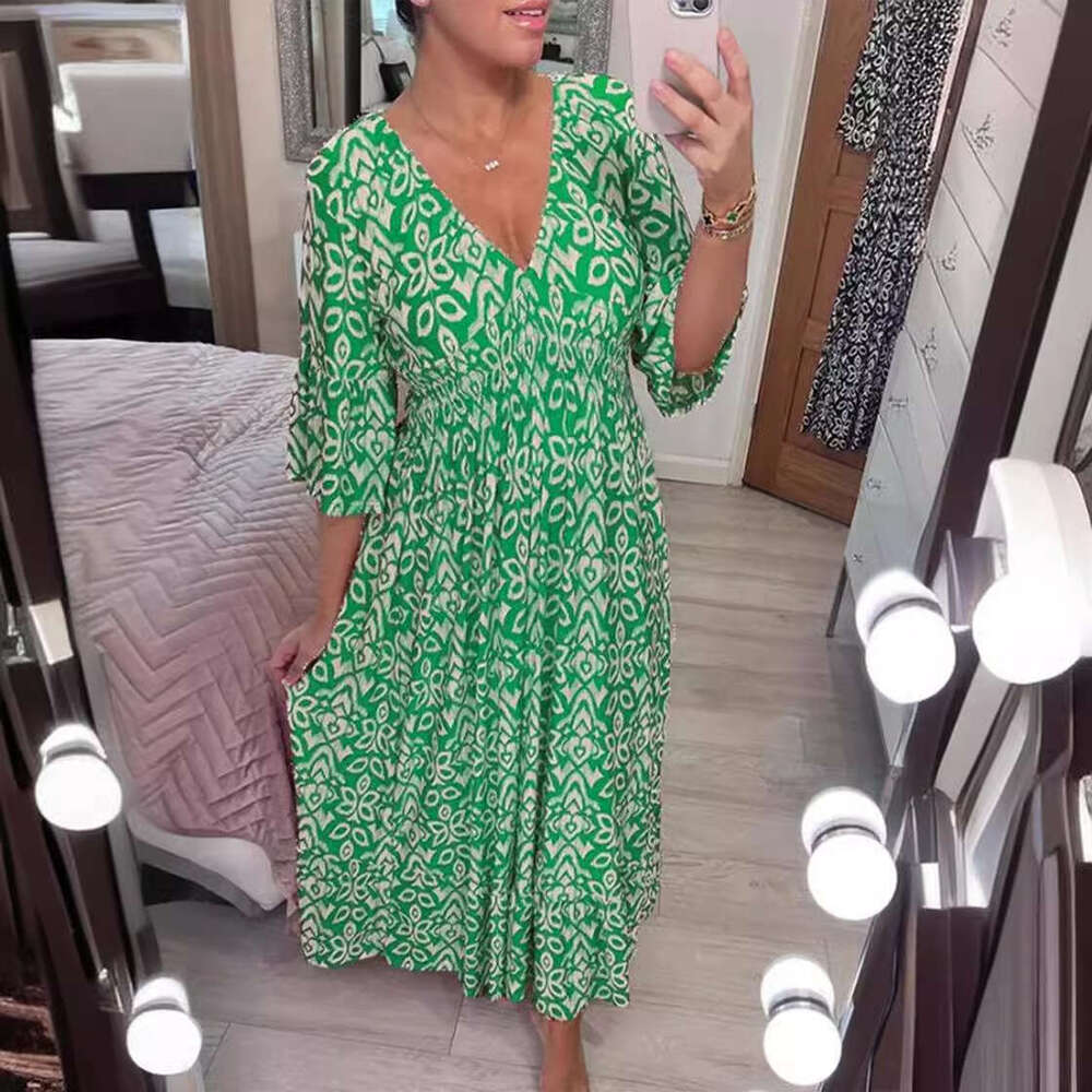 New Oversized Super Fairy V-Neck Floral Dress For Seaside Vacation Beach Skirt, Loose And Versatile Long