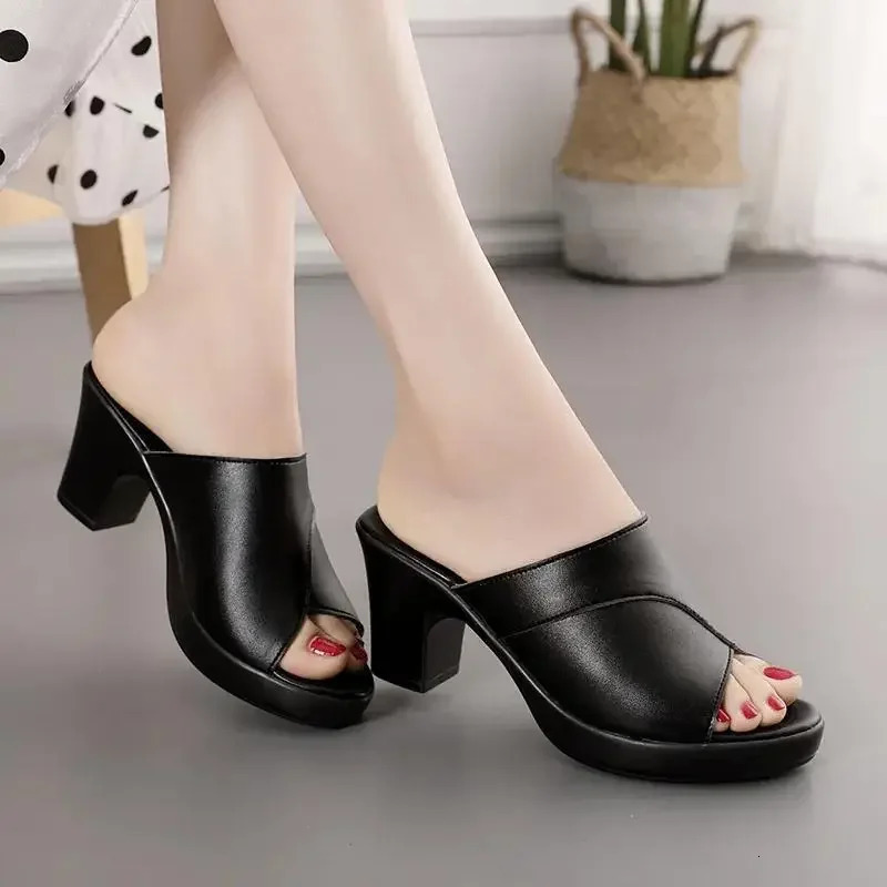 Women Summer High-heeled Waterproof Platform Sandals Female Thick-heeled Slippers Bright Leather Solid Color Casual Shoes 250107