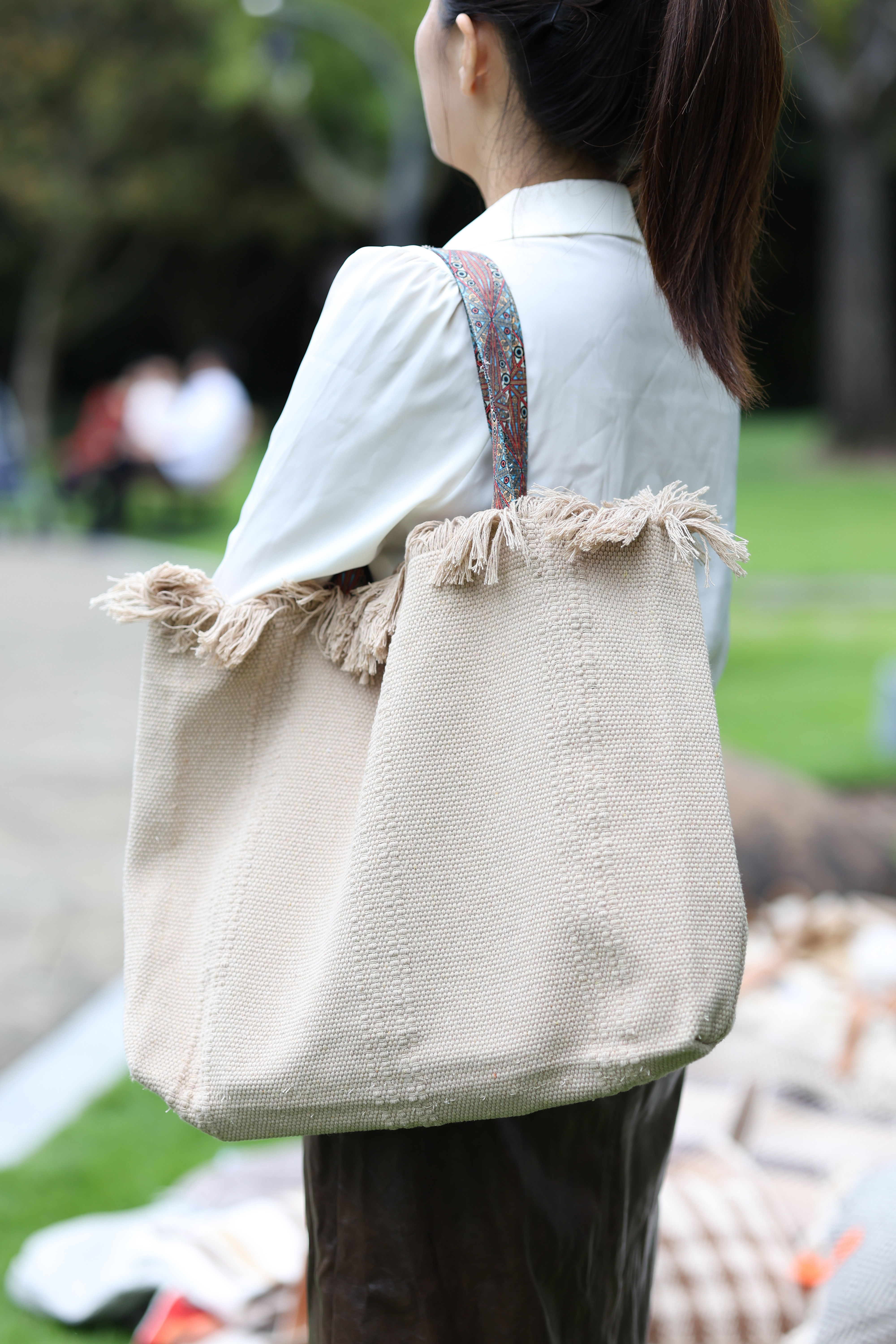 Eco-Friendly Rough Texture Weave Cross Body Satchel