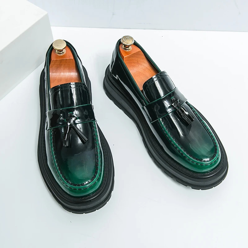 Green Slip-On Moccasins Men Casual Shoes Thick Bottom Tassel Formal Leather Shoes Men Leather Dress Loafers 250107