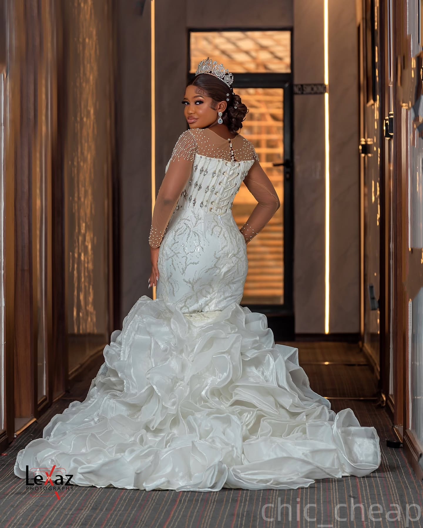 2025 Arabic Aso Ebi Plus Size Ivory Lace Wedding Dresses Beaded Crystals Detachable Train Full Sleeves Bridal Gowns Dress For Brides ZJ0346