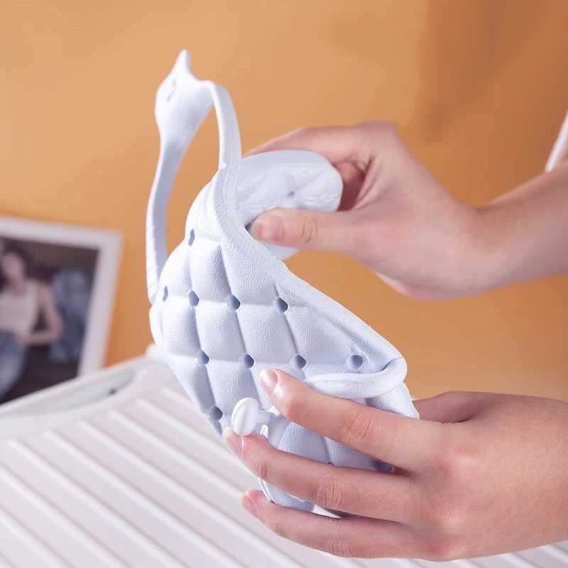 New Arrival Travel slide anti slip flat bottomed summer folding sandals portable household lightweight slippers beach womens shower shoes T250108