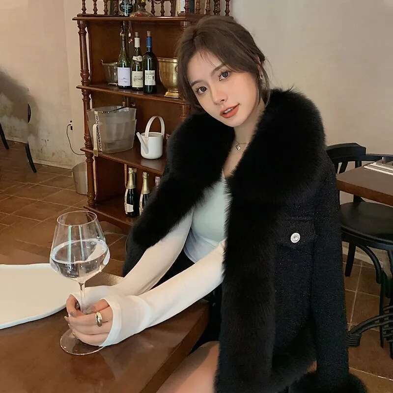 Sparkg Small Fragrant Wind Coat Women 2023 Autumn/Winter New Combination Rough Tweed Imitation Fox Fur Top Warm Cardigan